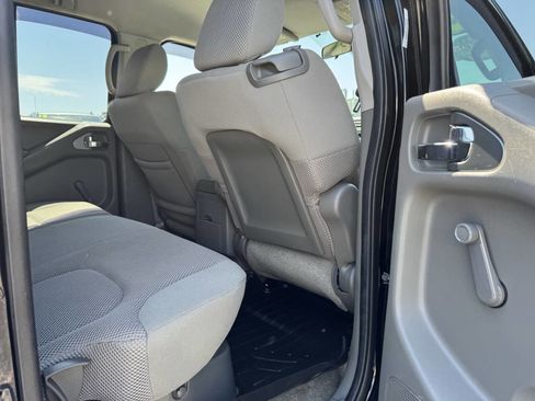 Used 2013 Nissan Frontier S AWD/4WD image 30