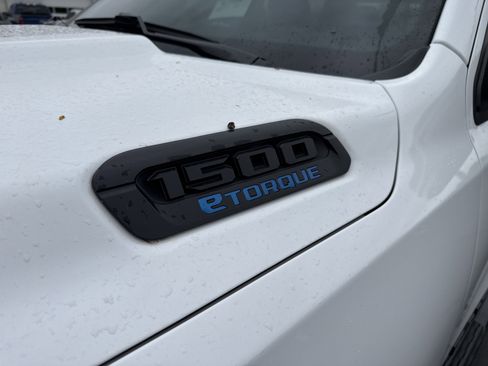 Used 2025 RAM 1500 Big Horn AWD/4WD image 3