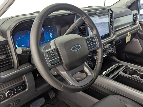 New 2026 Ford F250 Lariat w/ Chrome Package image 4