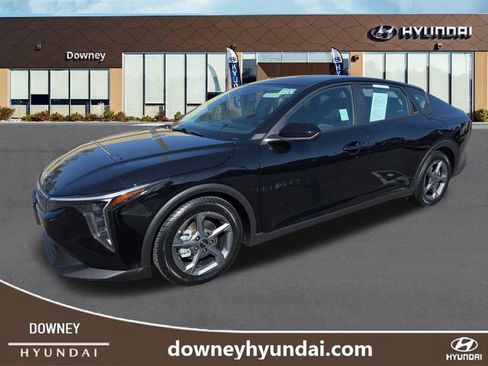 Used 2025 Kia K4 FWD image 1