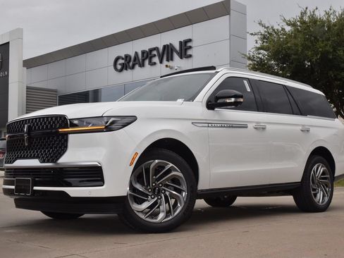 New 2026 Lincoln Navigator Reserve AWD/4WD image 1