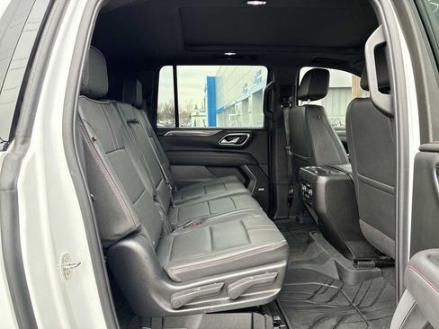 Used 2023 Chevrolet Suburban RST image 28