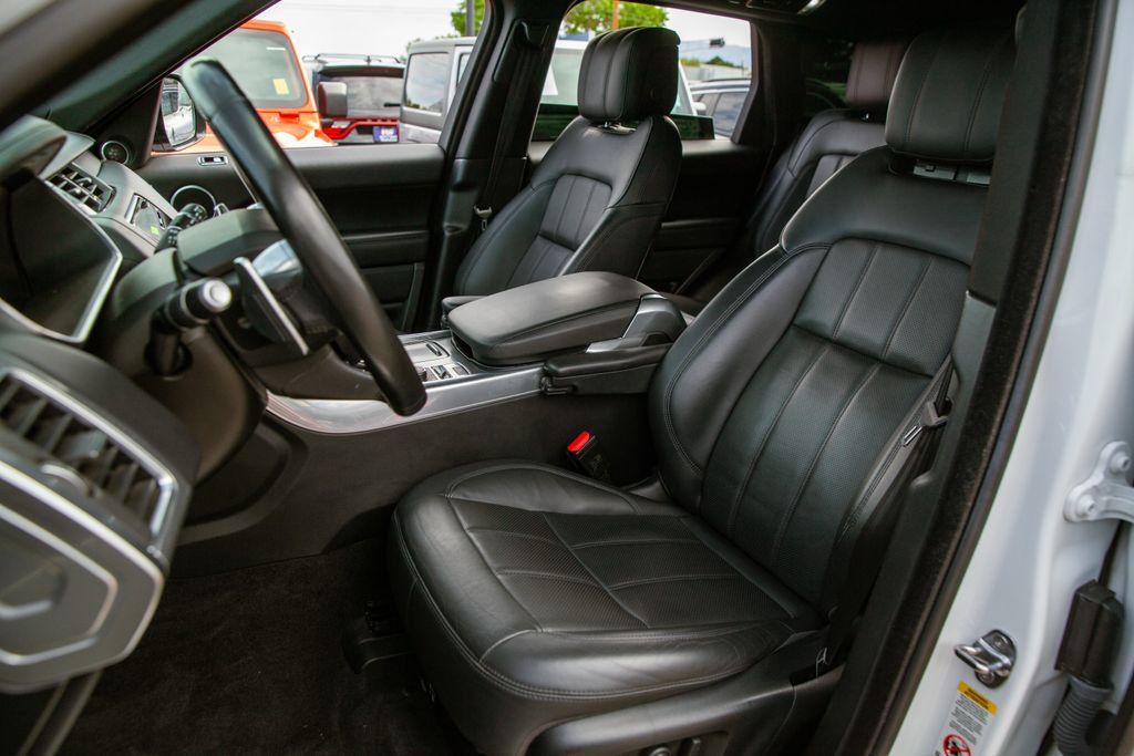 Used 2018 Land Rover Range Rover Sport Supercharged AWD/4WD image 12
