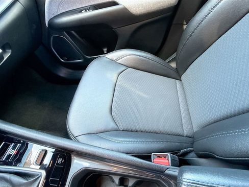 Used 2025 Jeep Compass Latitude w/ Sun & Sound Group image 18