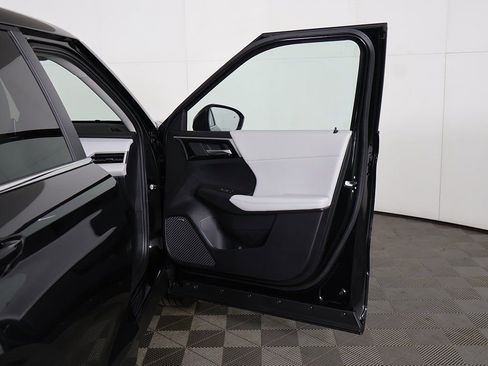 New 2025 Mitsubishi Outlander SE image 22