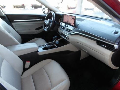 Certified 2023 Nissan Altima 2.5 SV w/ SV Premium Package image 29