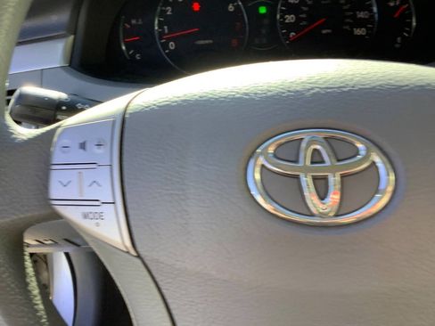Used 2006 Toyota Avalon XL FWD image 36