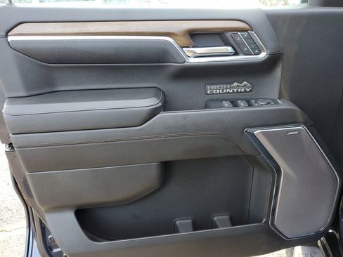 Used 2024 Chevrolet Silverado 1500 High Country image 21