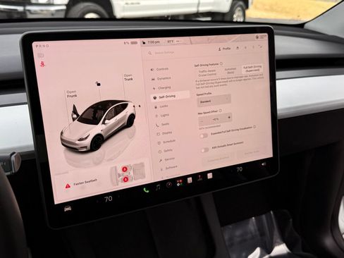 Used 2023 Tesla Model Y Performance AWD/4WD image 36