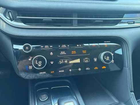 Used 2023 INFINITI QX60 Sensory w/ Vision Package AWD/4WD image 13