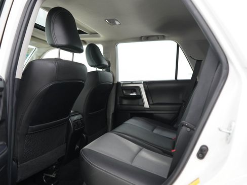 Used 2021 Toyota 4Runner SR5 Premium w/ Moonroof Package AWD/4WD image 17