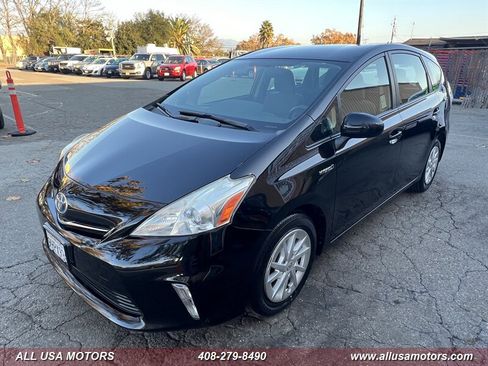 Used 2012 Toyota Prius V Three image 3