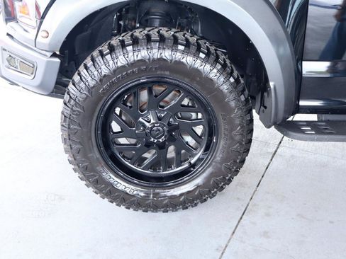 Used 2018 Ford F150 Raptor w/ Equipment Group 802A Luxury AWD/4WD image 12