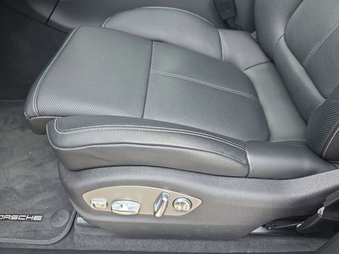 Certified 2026 Porsche Macan GTS AWD/4WD image 21