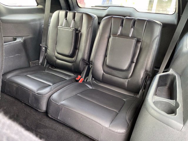 Used 2018 Ford Explorer XLT w/ Equipment Group 202A AWD/4WD image 34