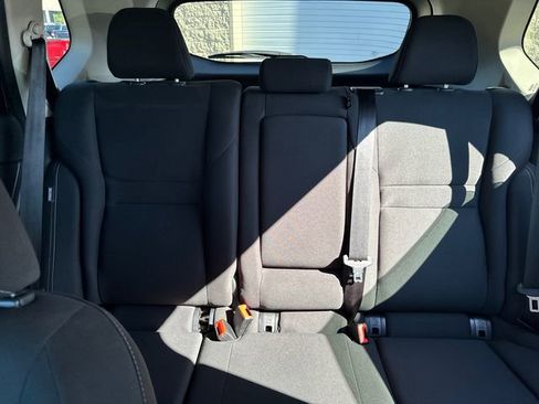 Used 2024 Nissan Rogue S image 33