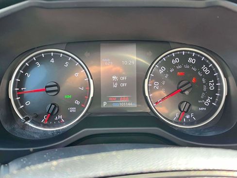 Used 2021 Toyota RAV4 LE FWD image 22