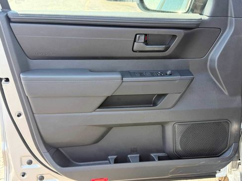 New 2026 Toyota Tundra SR image 7