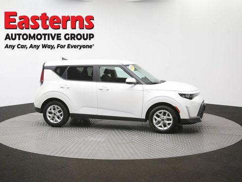 Used 2024 Kia Soul LX w/ Option Group 015 FWD image 42