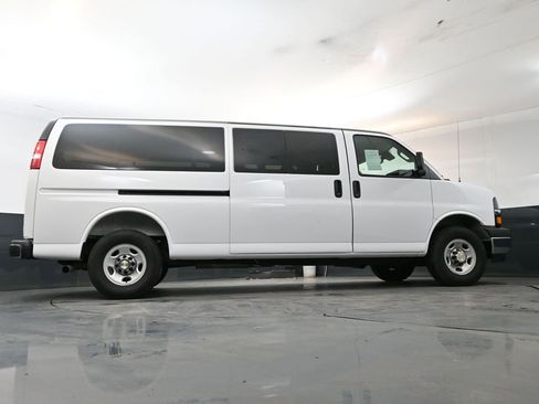 Used 2025 Chevrolet Express 3500 LT w/ LT Preferred Equipment Group RWD image 21