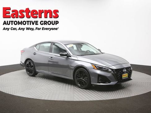Used 2023 Nissan Altima 2.5 SR FWD image 48