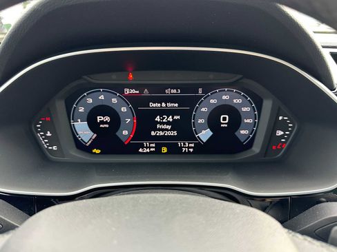 New 2025 Audi Q3 2.0T Premium image 24