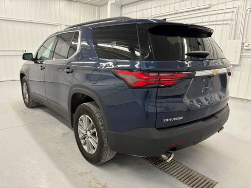 Used 2022 Chevrolet Traverse LT FWD image 15