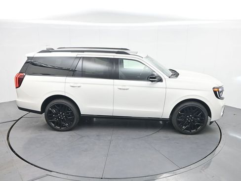 New 2026 Ford Expedition Platinum w/ Stealth Performance Package image 30