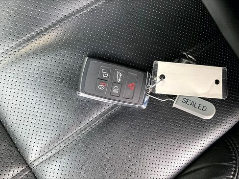 Used 2022 Land Rover Range Rover Sport HSE Silver Edition image 11