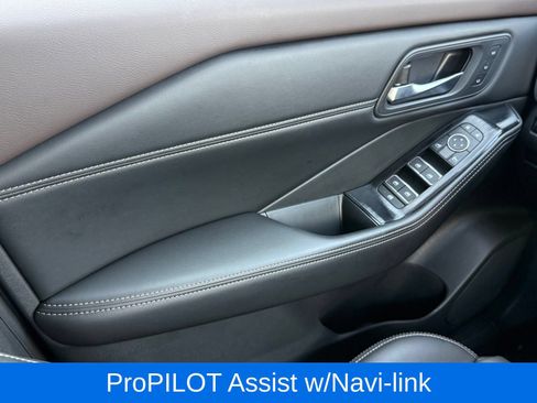 Used 2023 Nissan Rogue SL w/ SL Premium Package AWD/4WD image 38