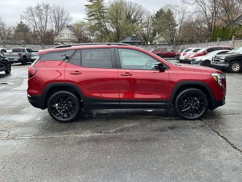 Used 2023 GMC Terrain SLE w/ Driver Convenience Package image 6