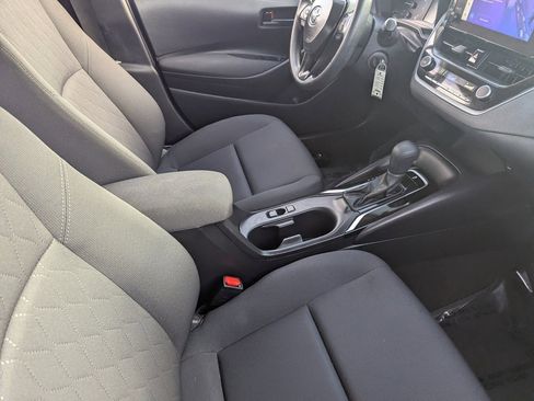 Used 2025 Toyota Corolla LE image 12