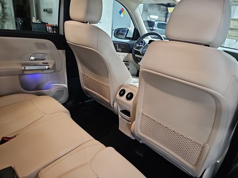 New 2026 Mercedes-Benz GLB 250 image 11