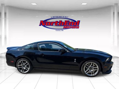 Used 2013 Ford Mustang Shelby GT500 RWD image 2