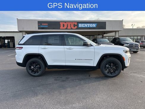 New 2026 Jeep Grand Cherokee Laredo image 3