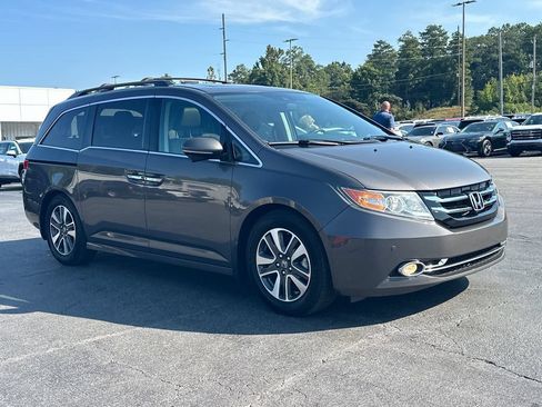 Used 2015 Honda Odyssey Touring image 4