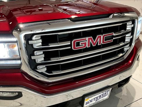 Used 2017 GMC Sierra 1500 SLT w/ SLT Premium Package AWD/4WD image 34