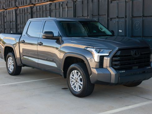 Used 2023 Toyota Tundra SR5 AWD/4WD image 19