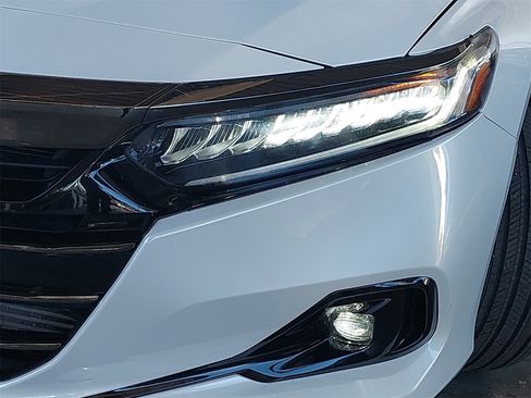 Used 2022 Honda Accord Sport image 30