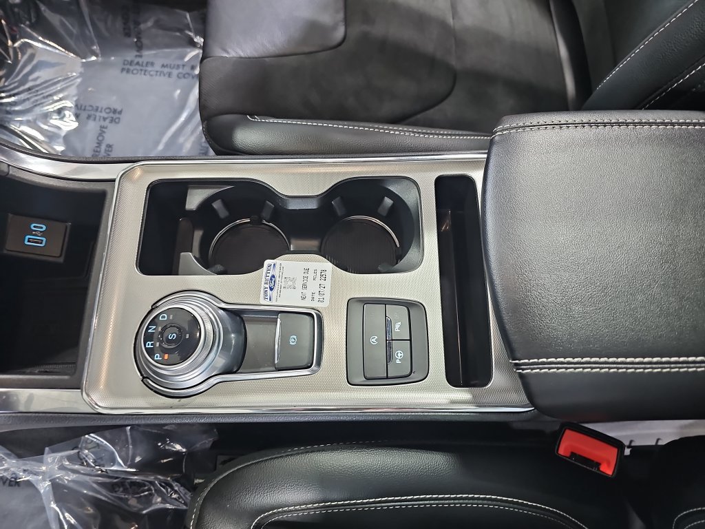 Used 2024 Ford Edge ST w/ Equipment Group 401A AWD/4WD image 27