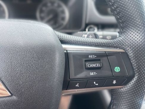 Used 2025 Mitsubishi Outlander SE AWD/4WD image 7
