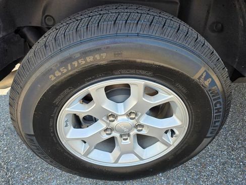 Used 2021 Jeep Wrangler Unlimited Islander image 10