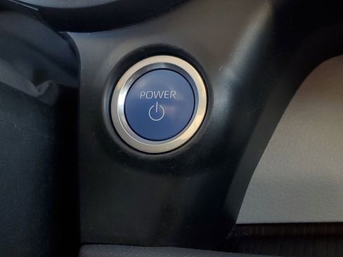 Used 2023 Toyota Sienna LE image 18