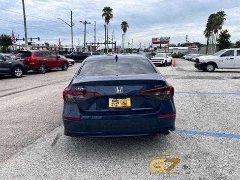 Used 2025 Honda Civic Sport image 3