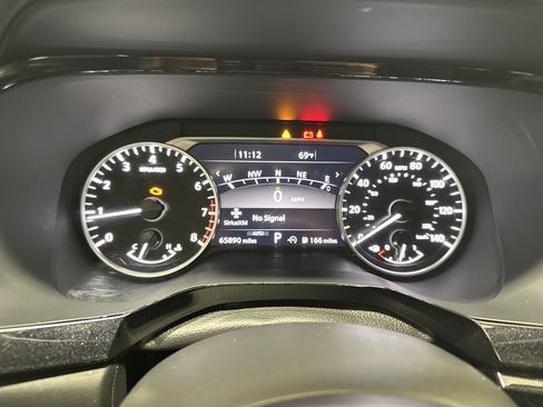 Used 2023 Nissan Pathfinder SL w/ Lighting Package (N92) AWD/4WD image 21