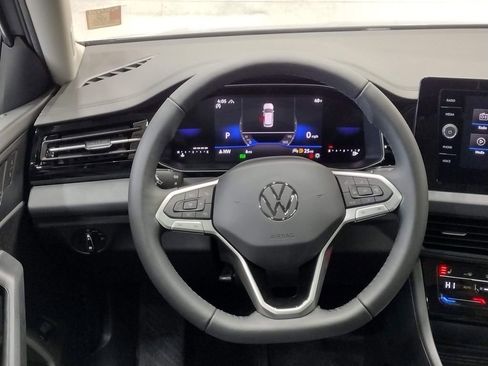 New 2026 Volkswagen Jetta SE FWD image 34