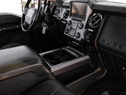 Used 2014 Ford F250 Platinum w/ FX4 Off-Road Package image 21