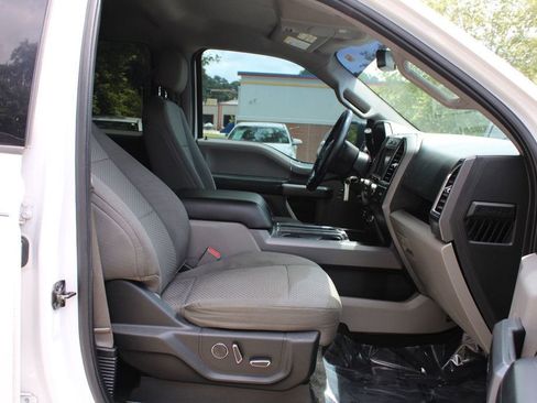 Used 2016 Ford F150 XLT w/ Equipment Group 302A Luxury image 24