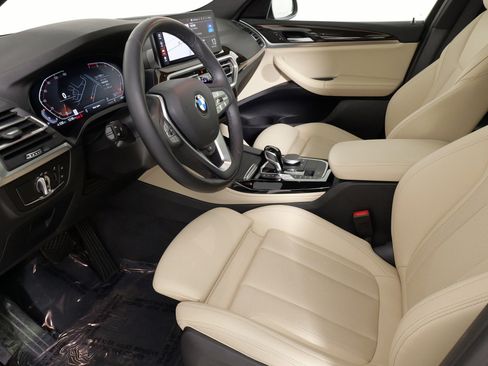 Used 2025 BMW X4 xDrive30i image 30