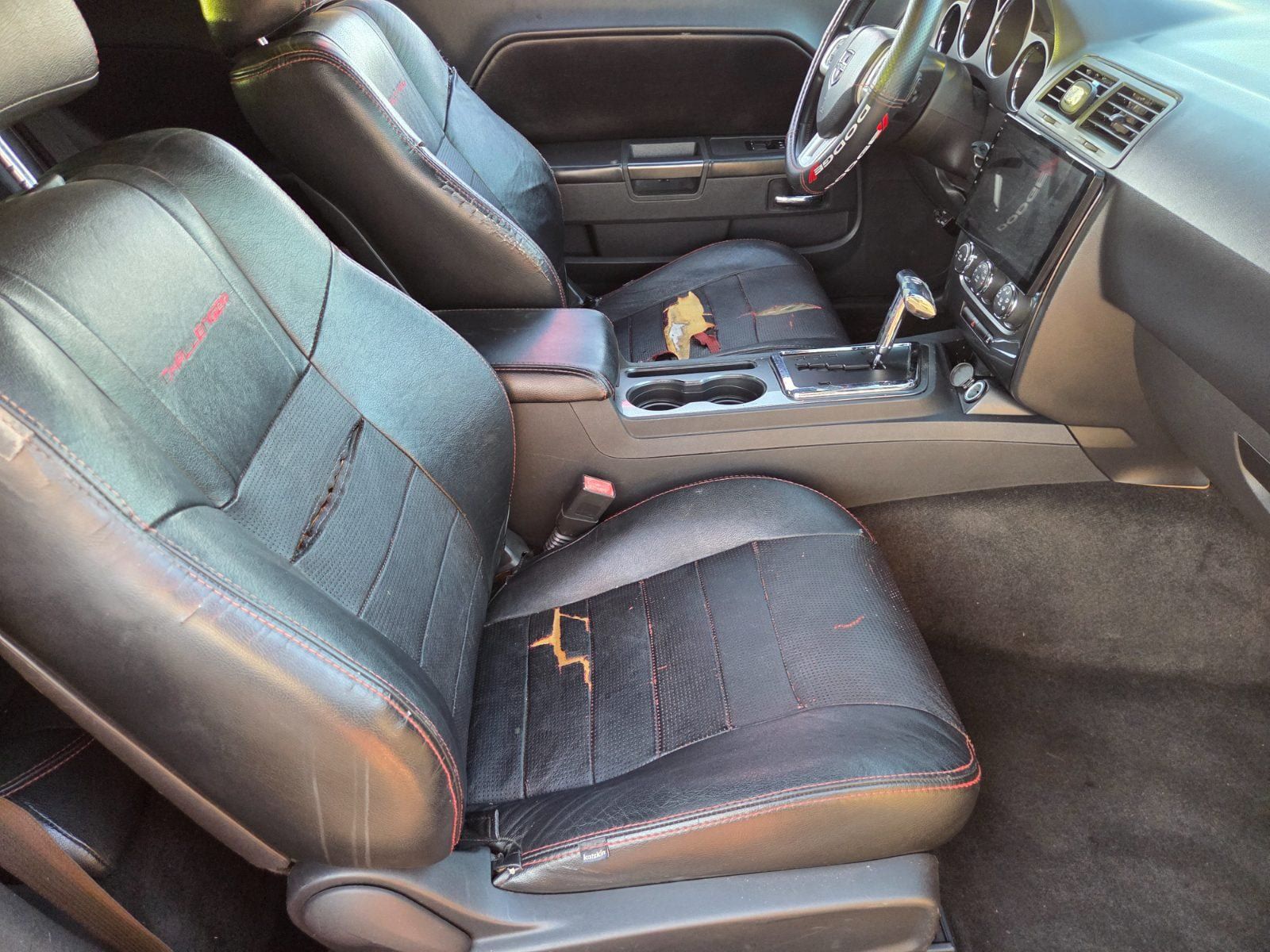 Used 2012 Dodge Challenger SXT RWD image 10
